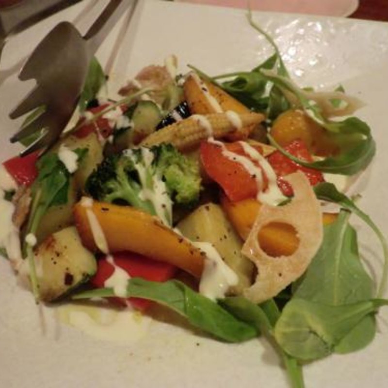 ガーリックソテーした野菜の温かいサラダ(ジャラン ジャラン （jalan jalan）)