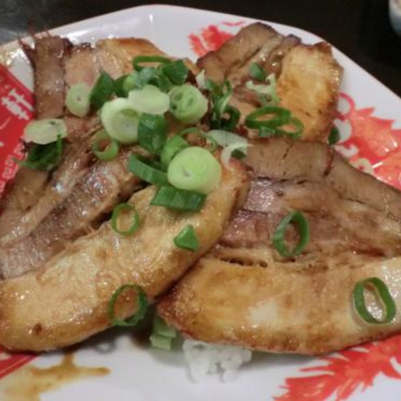 豚丼(どとんこつ☆幸運軒 大小路本店 )