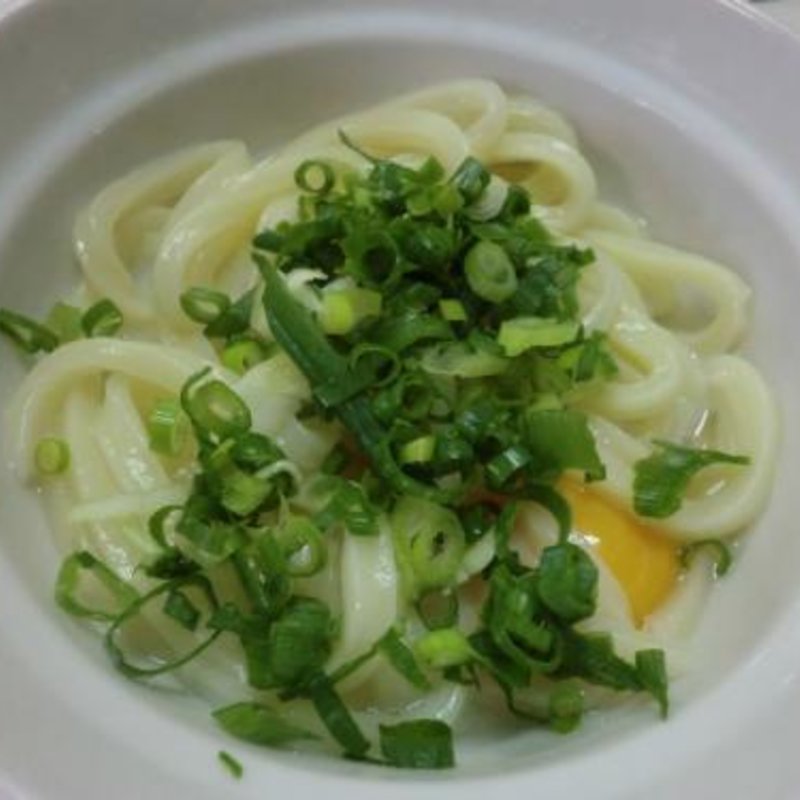 温かいうどん(小)玉子入り(谷川米穀店 （たにかわべいこくてん）)