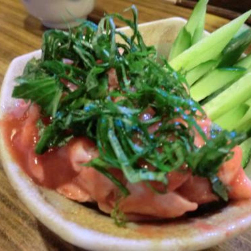 たたきの梅肉和え(とりよし)