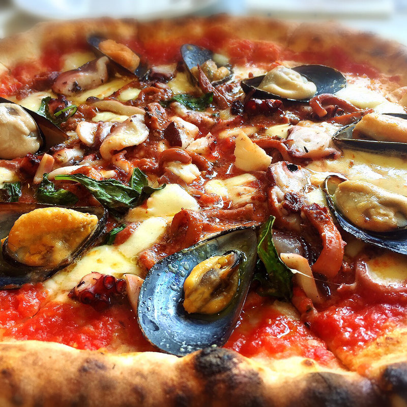 ムール貝のピザ(チーロ)