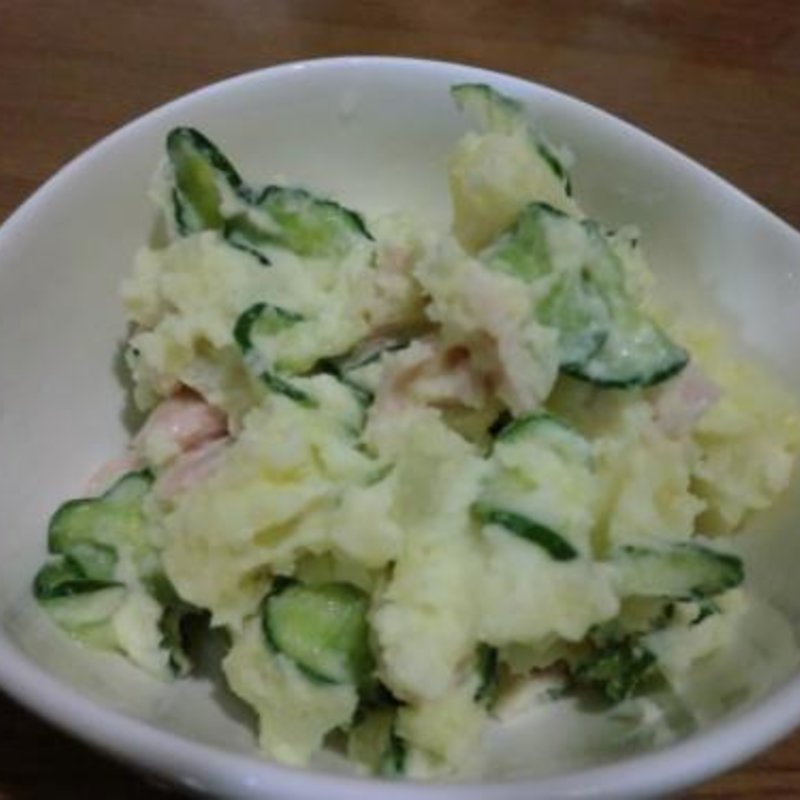 ポテトサラダ(居酒屋すずらん)