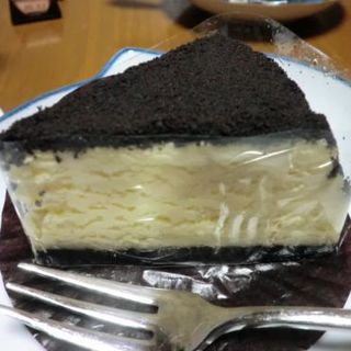 黒いチーズケーキ(エソラ （ESOLA）)