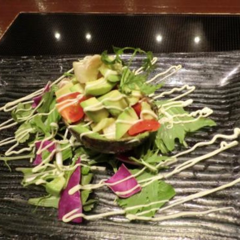 アボカドサラダ(居酒屋 八風亭 )