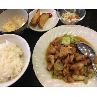 日替わりランチ 油淋鶏定食(中華料理 川菜 （チュウカリョウリ カワナ）)