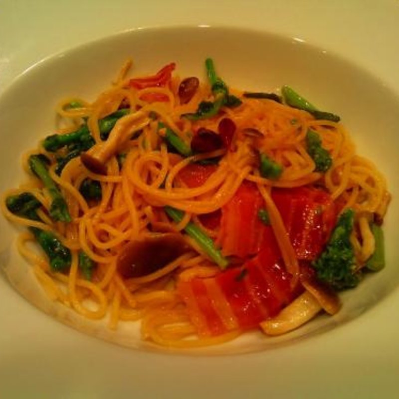 菜の花とベーコンとしめじのペペロンチーノ(PASTAまにあ （パスタマニア）)