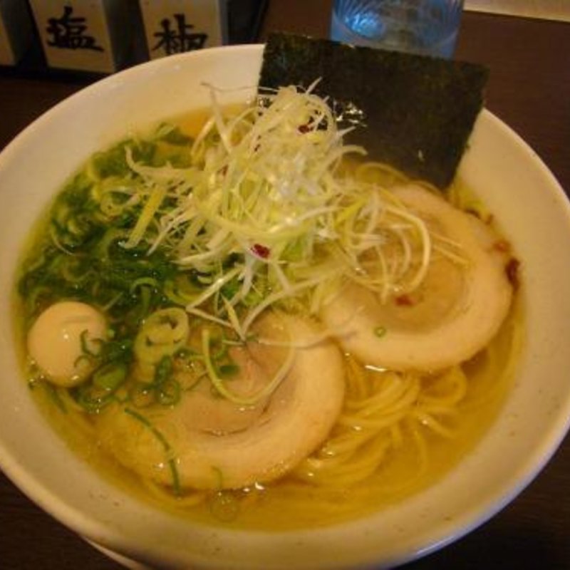 しおラーメン(彩色ラーメン きんせい夢風 （【旧店名】きんせい 総本家 高槻栄町）)