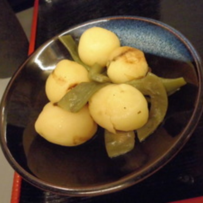 ミニジャガイモと平豆のふくめ煮(酒房ぶんぷく)