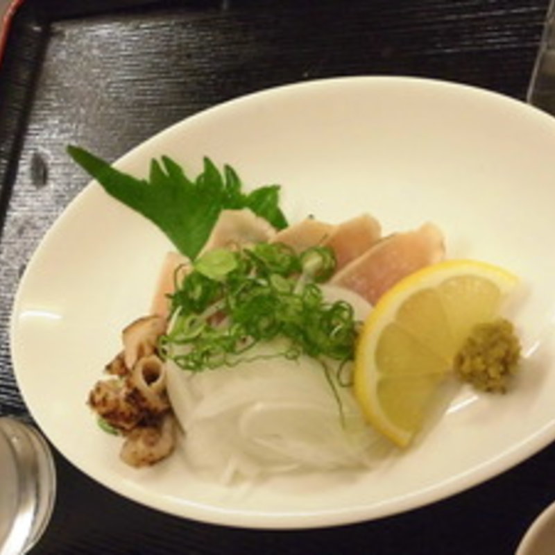 若鶏のたたき(酒房ぶんぷく)