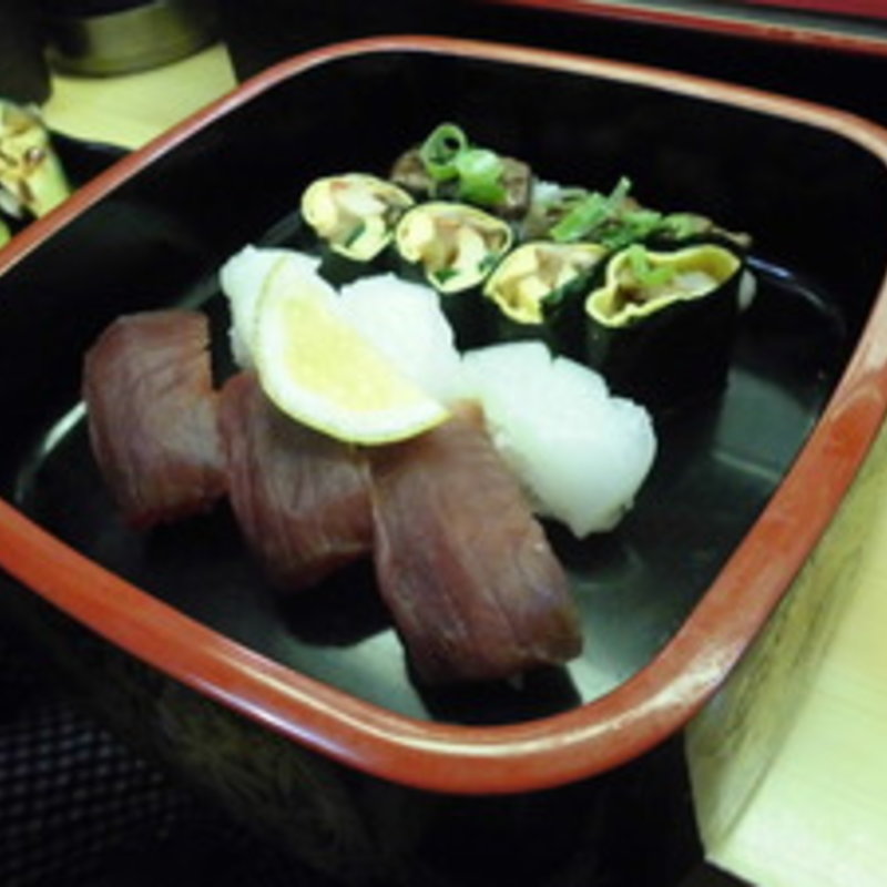 亀梨セット(佐兵衛すし 本店)