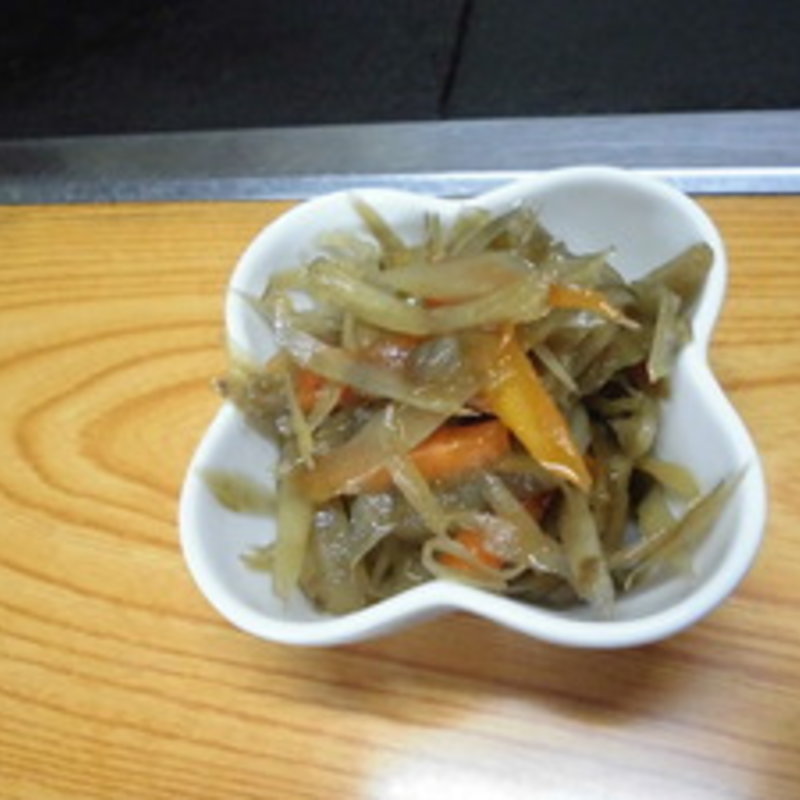 きんぴらごぼう(いわさき)