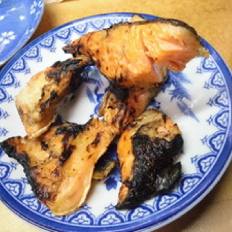 鮭のあら焼き(足立酒店 総本店 )