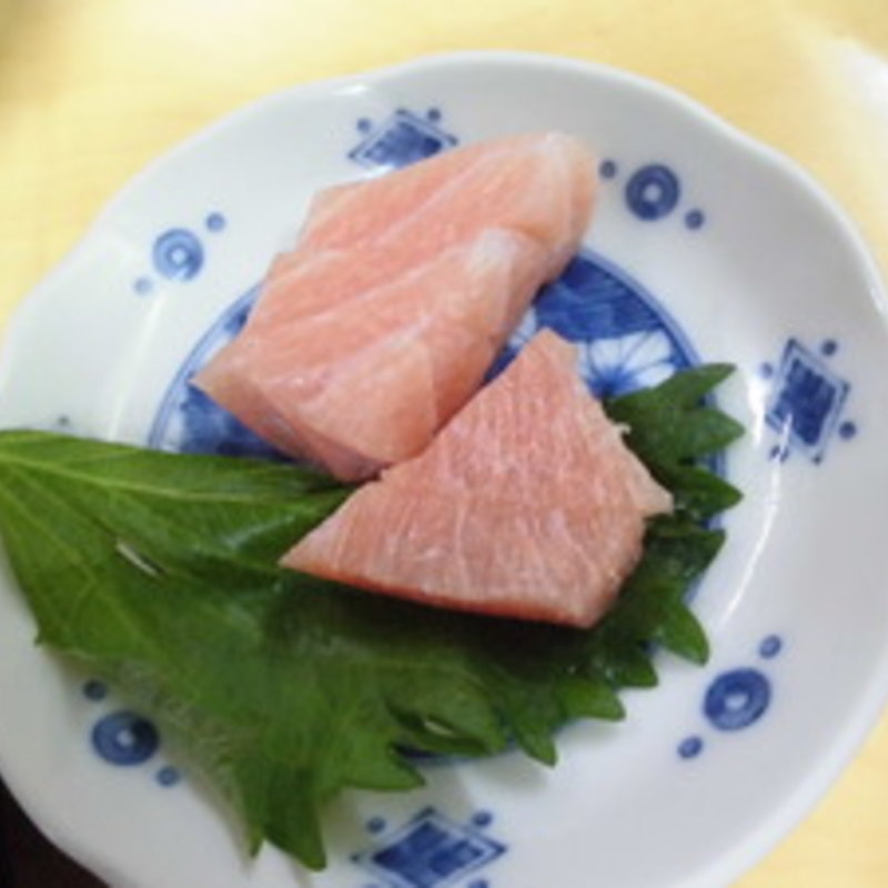 マグロ(みつわや酒店)