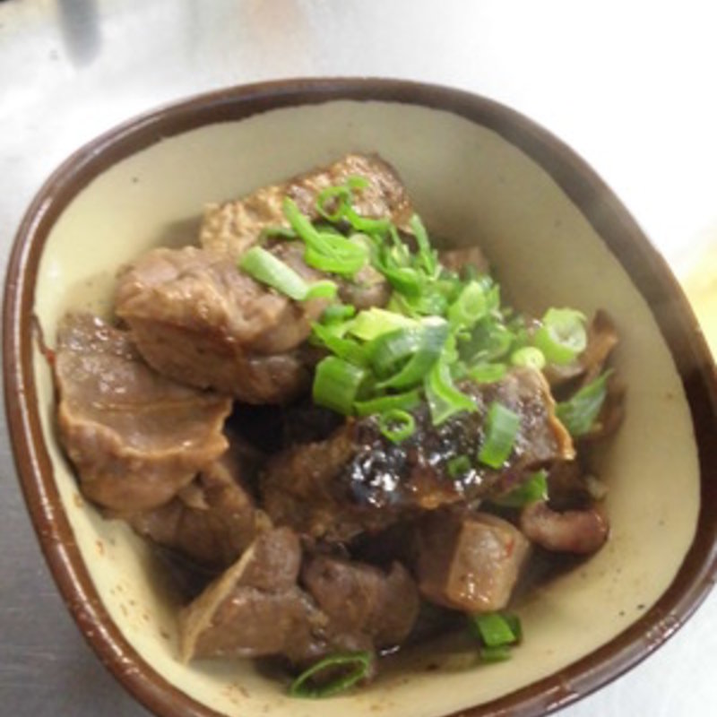 ホルモン煮(岩田屋酒店)