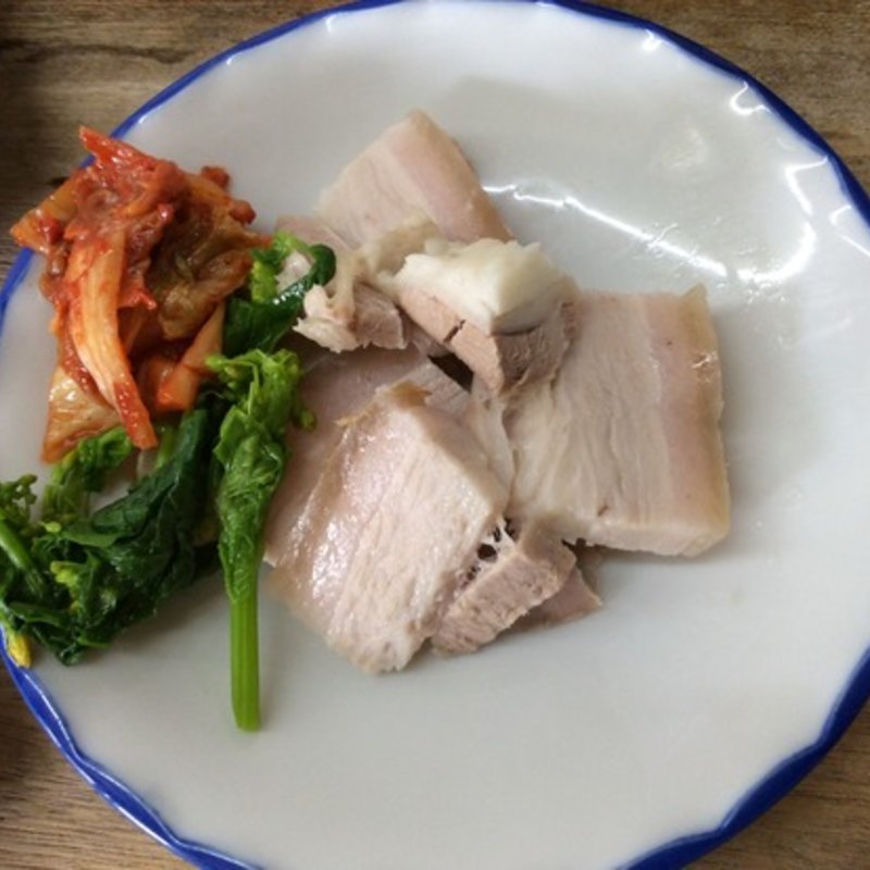 蒸豚(まるしん （丸進）)