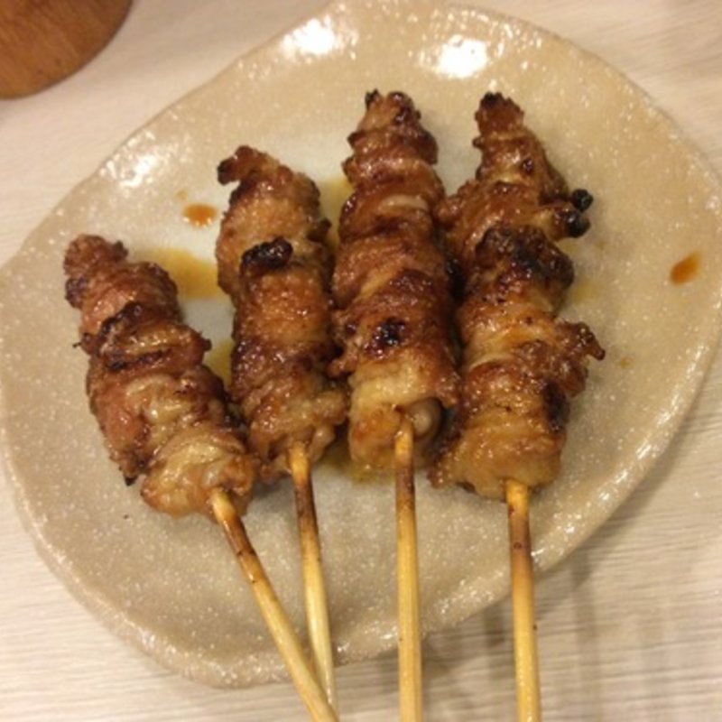 鶏首皮（タレ）1本(かね正長田店)