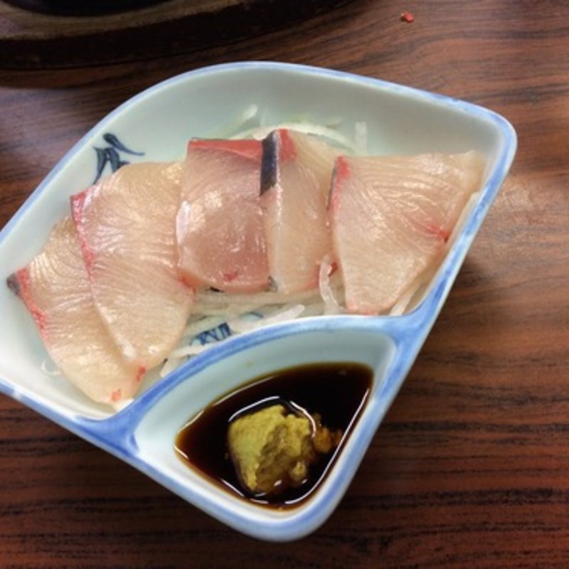 ハマチの刺身(花の山 )