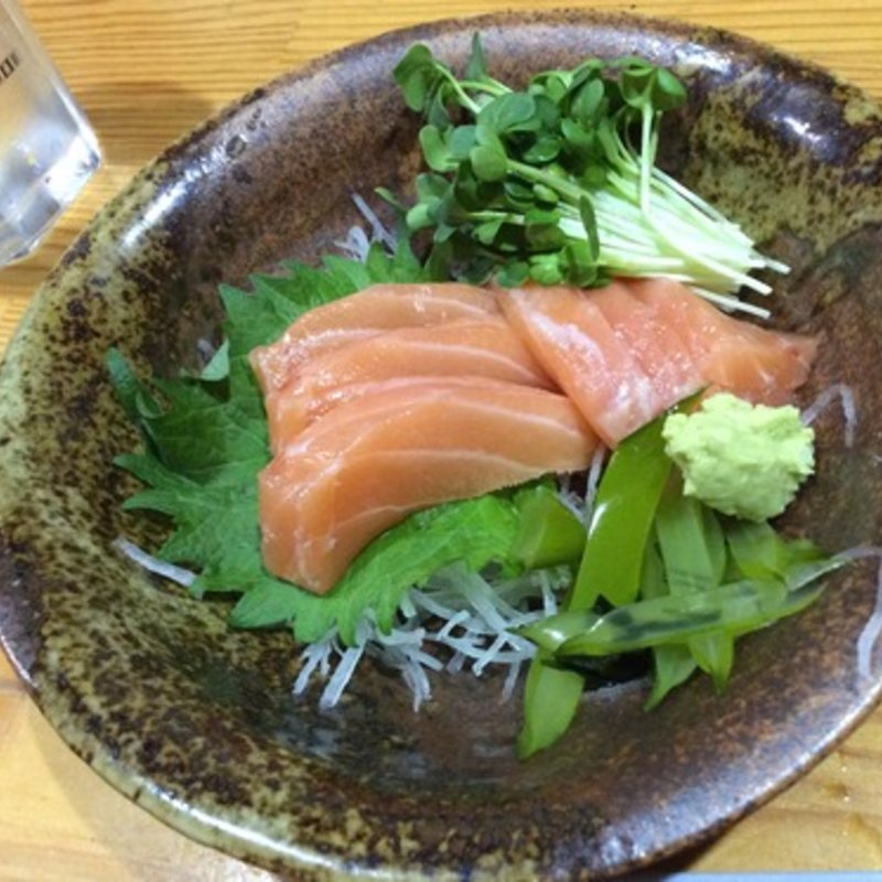 サーモンの刺身(はる)