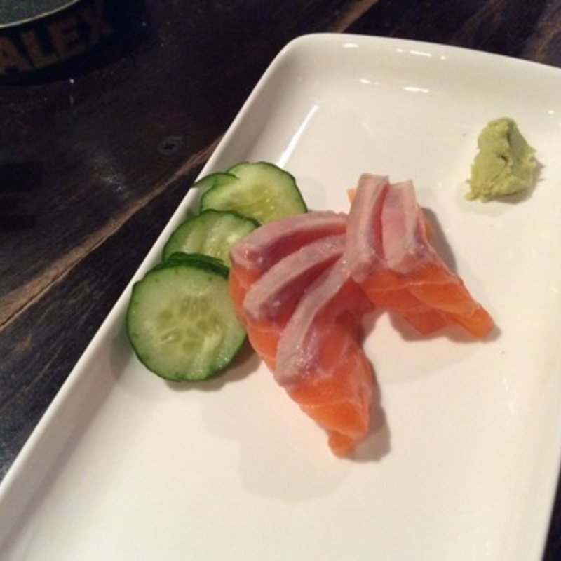 サーモンの刺身(蜂の家)