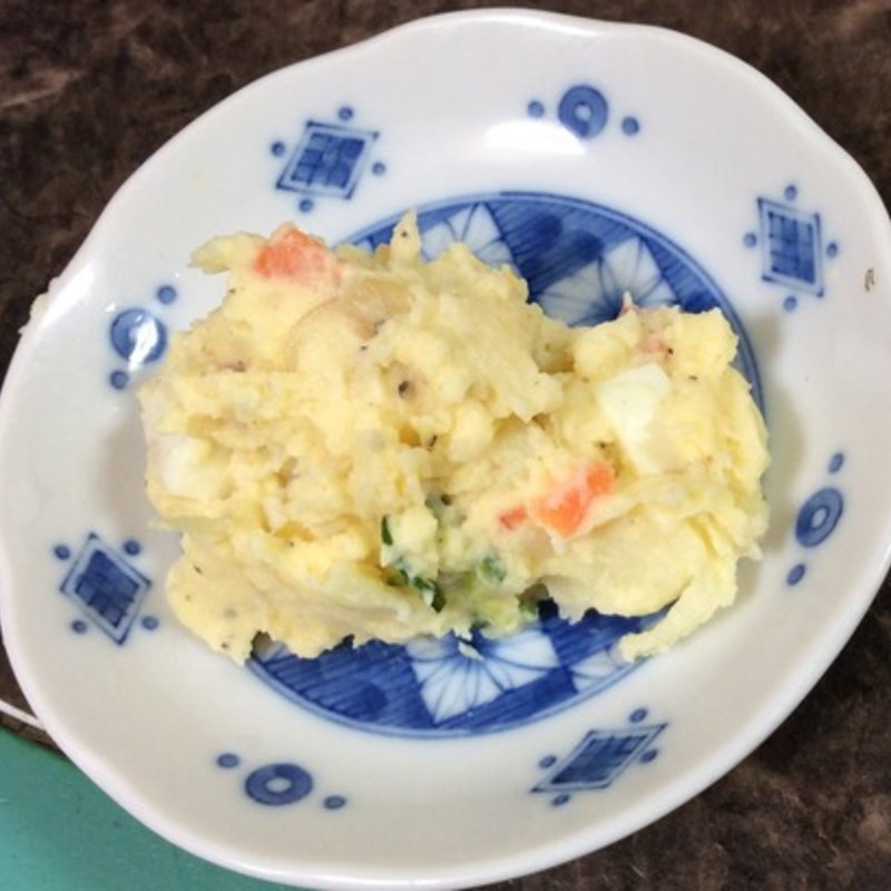 ポテトサラダ(たちのみねこ )