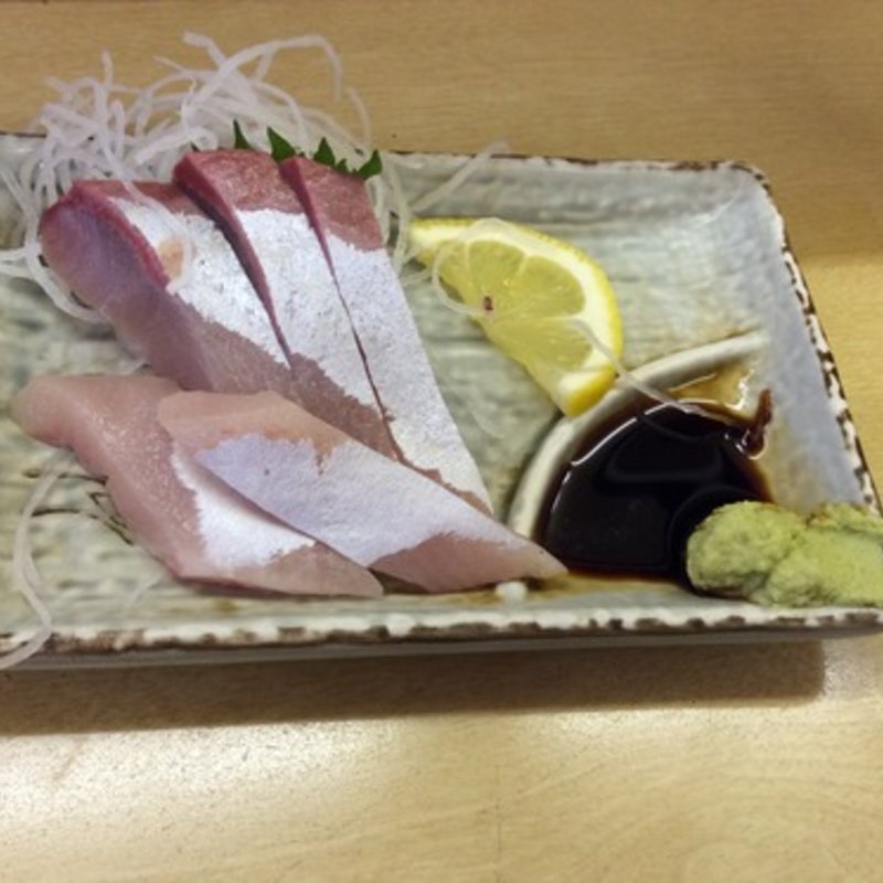 ハマチの刺身(赤ひげ 姉妹店)