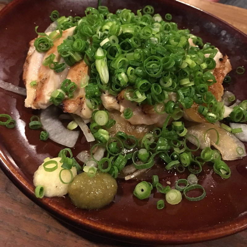 ムネたたきポン酢ねぎまみれ(炭焼と釜飯 さかぐち お初天神店)