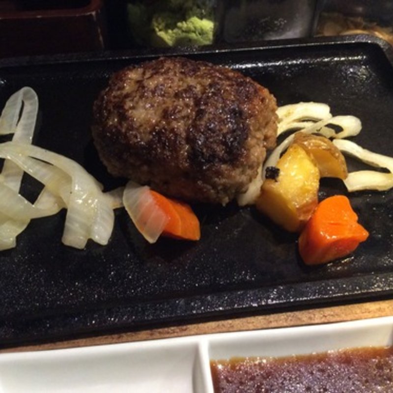 ビーフハンバーグステーキ(オーグロッタ （O-Grotta）)