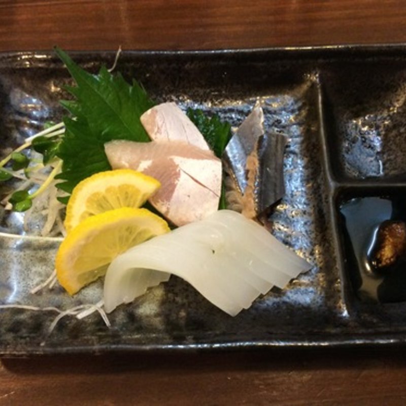 刺身の盛り合わせ(立ち飲み処 まさか )