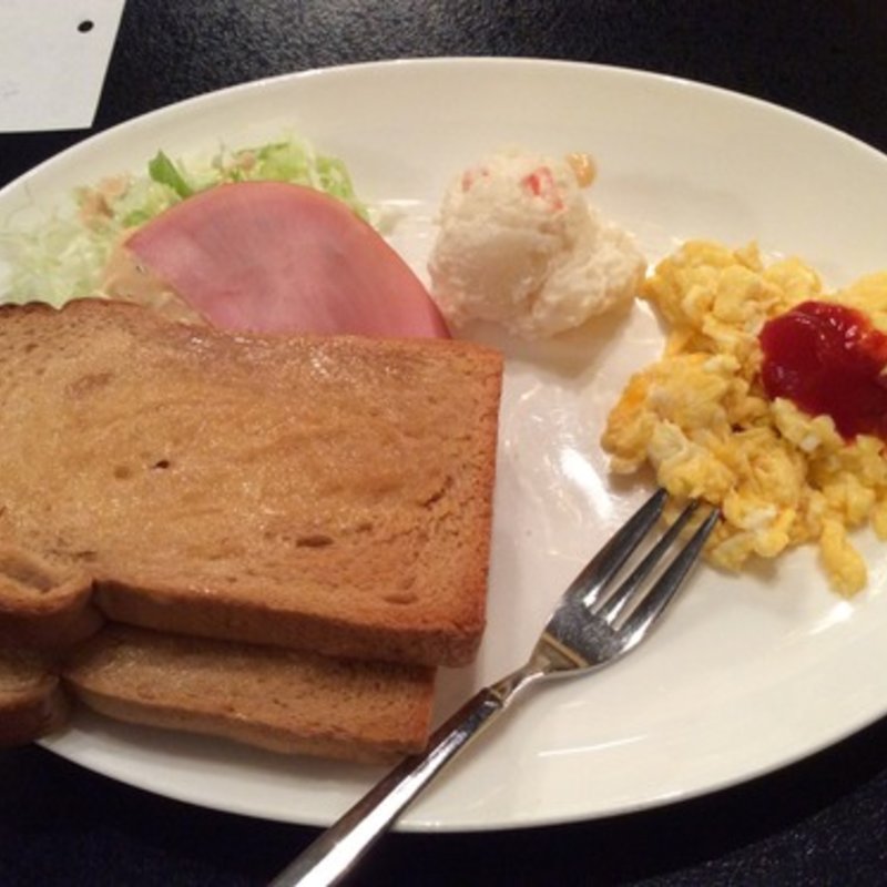 黒糖パンのワンプレーとセット(梅田珈琲館ＹＣ)