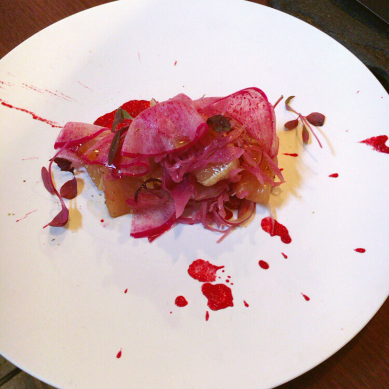 鶏と大根のサラダ(炭火焼鳥コクレ （Sumibiyakitori Coquelet）)