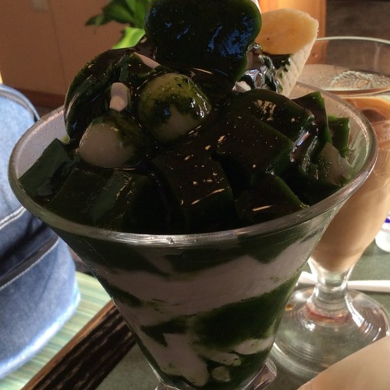 抹茶ゼリーパフェ(立ち飲み処 黒ねこ)