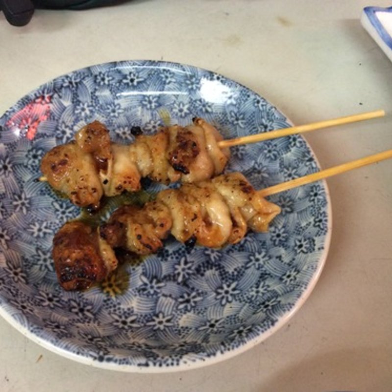 鶏皮（タレ味）1本(立ち呑みグルメ )