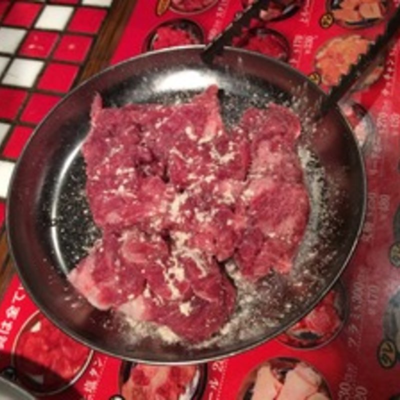 ツラミ（W）(肉喰ホルモン すすむ)