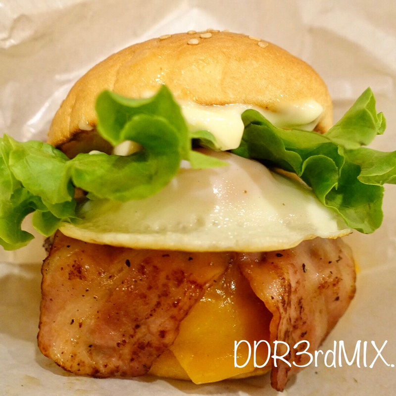 クラシックベーコンエッグチーズバーガーダブル(フレッシュネスバーガー白山駅前)