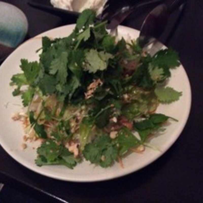 パクチーサラダ(立呑み厨房　いち )