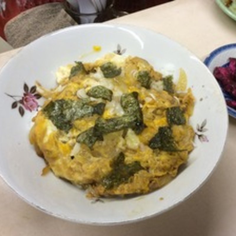 玉子丼(いか焼きたこ焼き かんむりや)