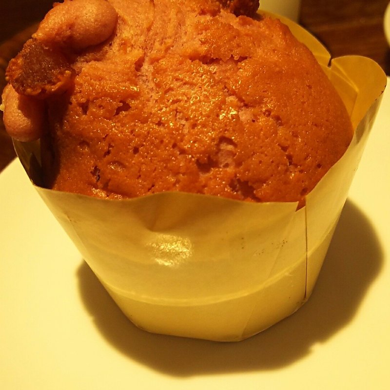 マフィン（ストロベリー＆ホワイトチョコ）(グリーンベリーズコーヒー＆クロニックタコス三宮駅前店)