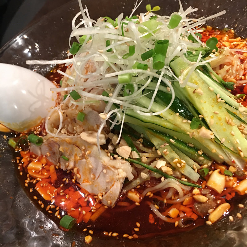 冷やしよだれ鶏まぜそば(本格 中華料理 陳家私菜 赤坂1号店)