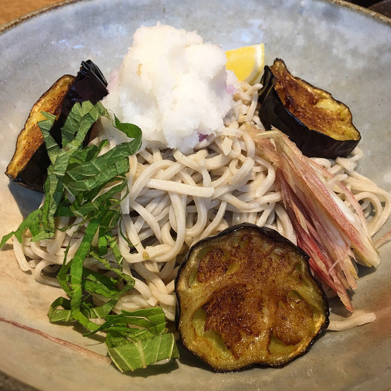 冷やし水なすそば(薫庵)