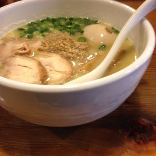 白鶏らーめん(鶏の穴)