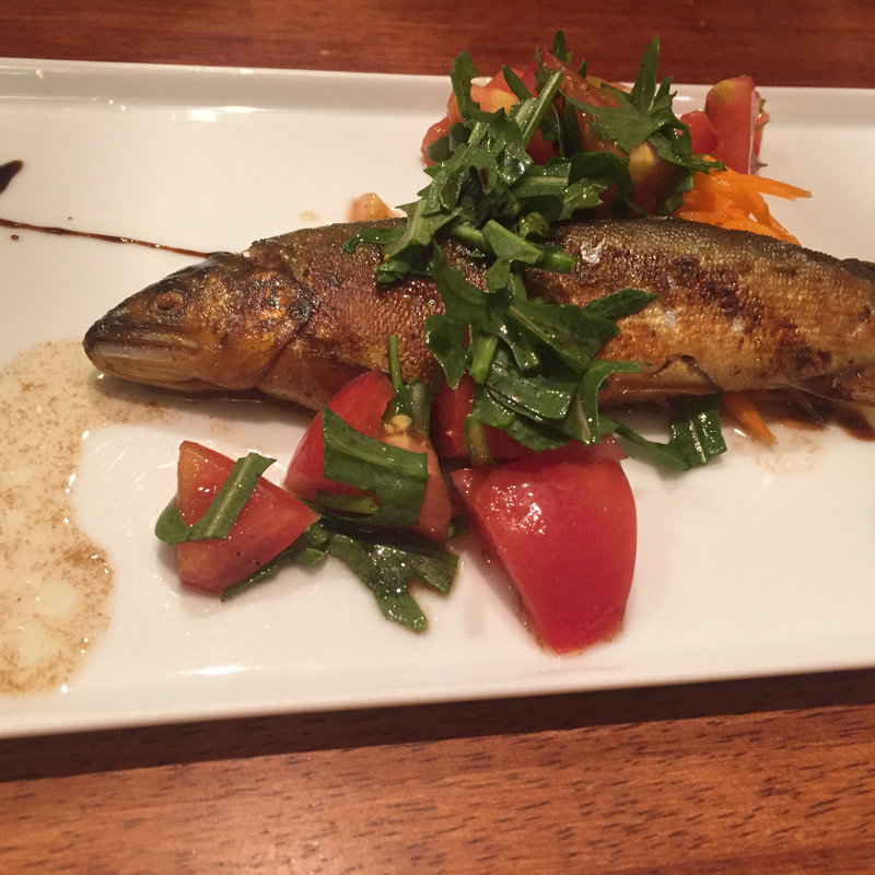 鮎のコンヒィ(をさむ)