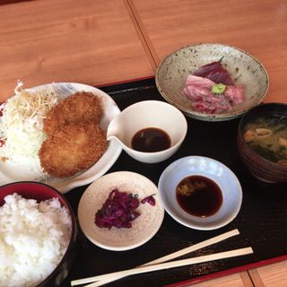 コロッケとマグロ刺身(Japanese Dining 聖)