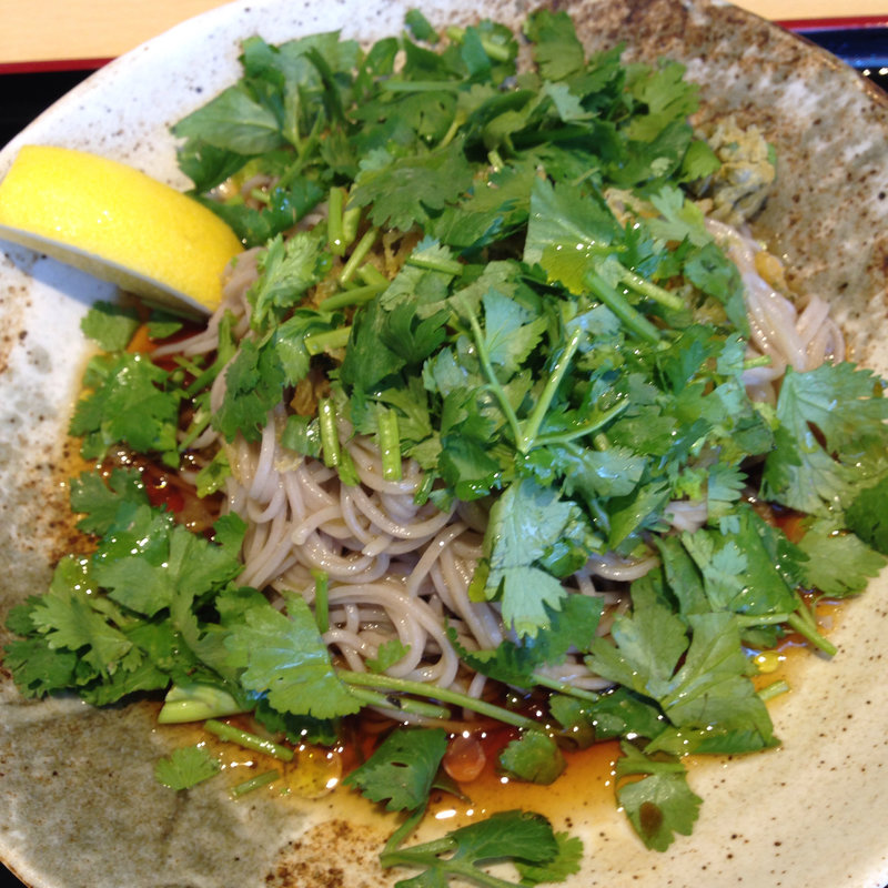 生パクチーそば(蕎麦処グレゴリー)