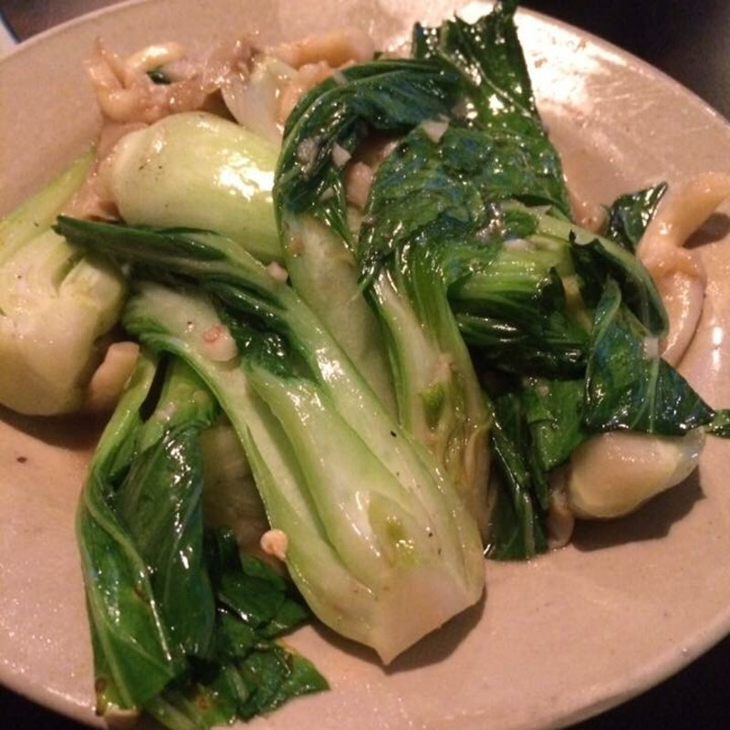 イカと青梗菜の芽ナッツ炒め(Secret Garden)