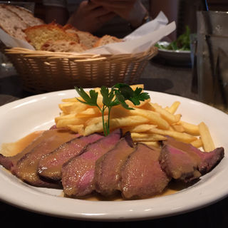 牛もも肉のグリルビーフプレート(メゾンカイザー 池袋サンシャイン店)