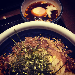 肉つけうどん(丸亀製麺 郡山店 （まるがめせいめん）)