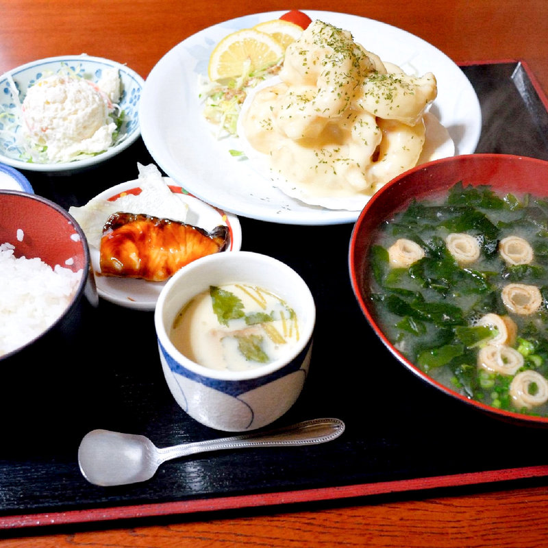 ぷりぷりエビマヨ定食(魚屋の寿司　東信 （とうしん）)
