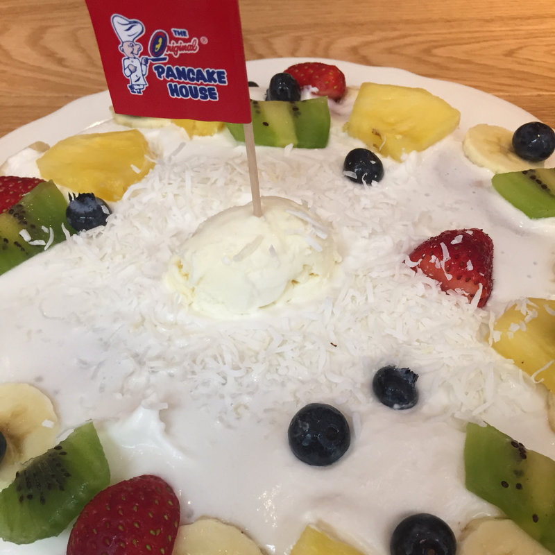 ココナッツクリームソースのパンケーキ(オリジナルパンケーキハウス 新宿店)