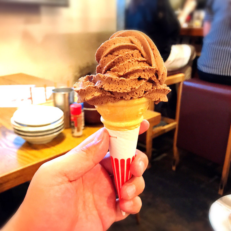 ソフトクリーム（チョコレート）(はまぐり屋串左衛門)