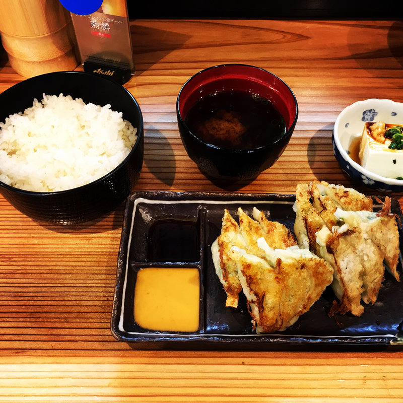 ギョーザ定食(立呑 山和屋)
